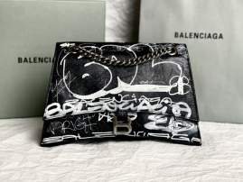 Picture of Balenciaga Handbags _SKUfw177416535fw
